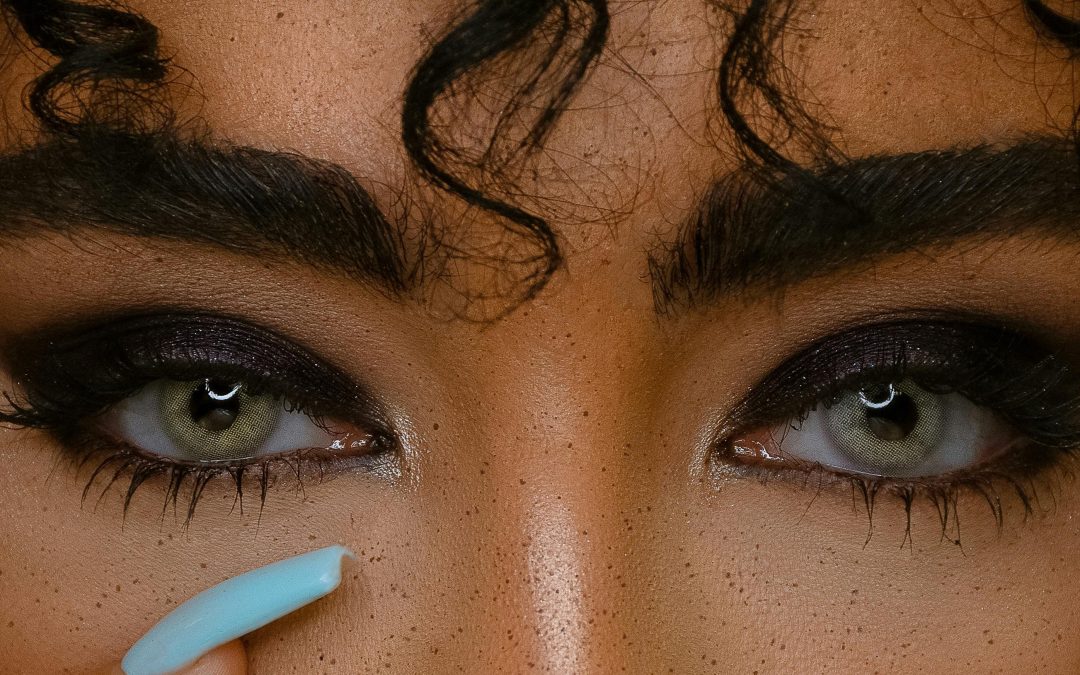 Unlock the Secret to Effortless Smoky Eyes in Minutes!